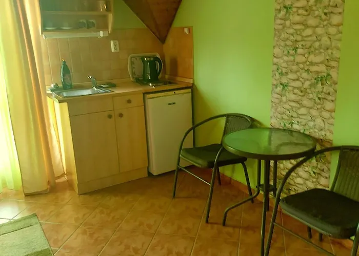 Dora Studio Apartmanok